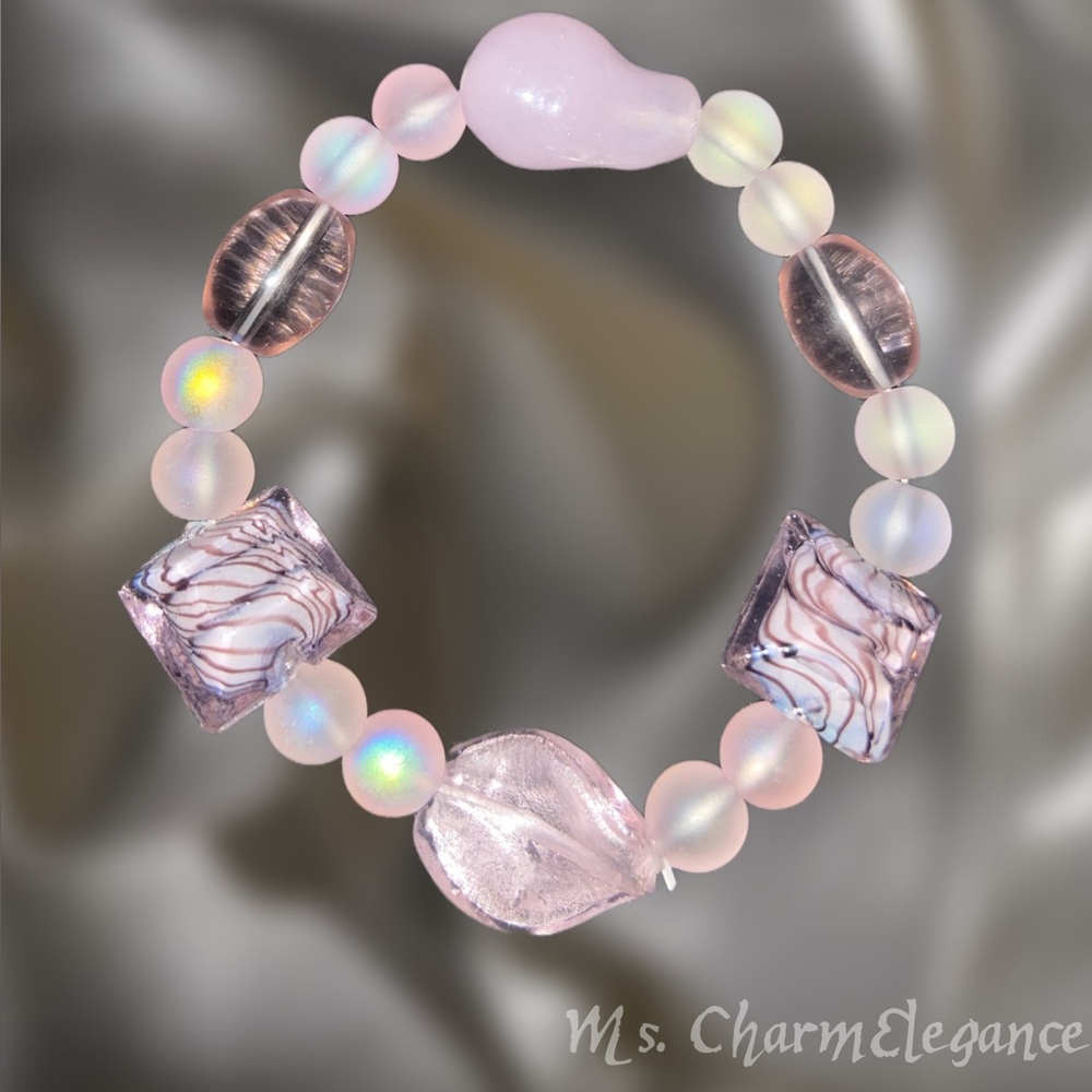 Baby Pink Beaded Bracelet🩷